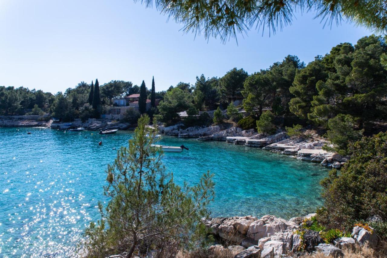 Villa Sun Garden - 4 Star Villa With Heated Swimming Pool, Quiet Bay, Bbq, 50M From The Sea Milna (Brac) Exterior foto