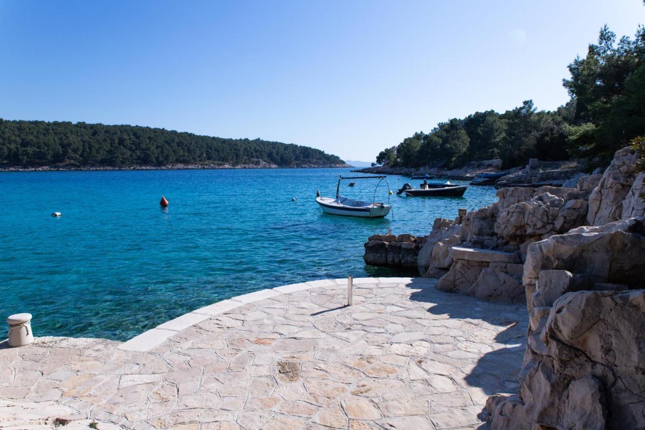 Villa Sun Garden - 4 Star Villa With Heated Swimming Pool, Quiet Bay, Bbq, 50M From The Sea Milna (Brac) Exterior foto