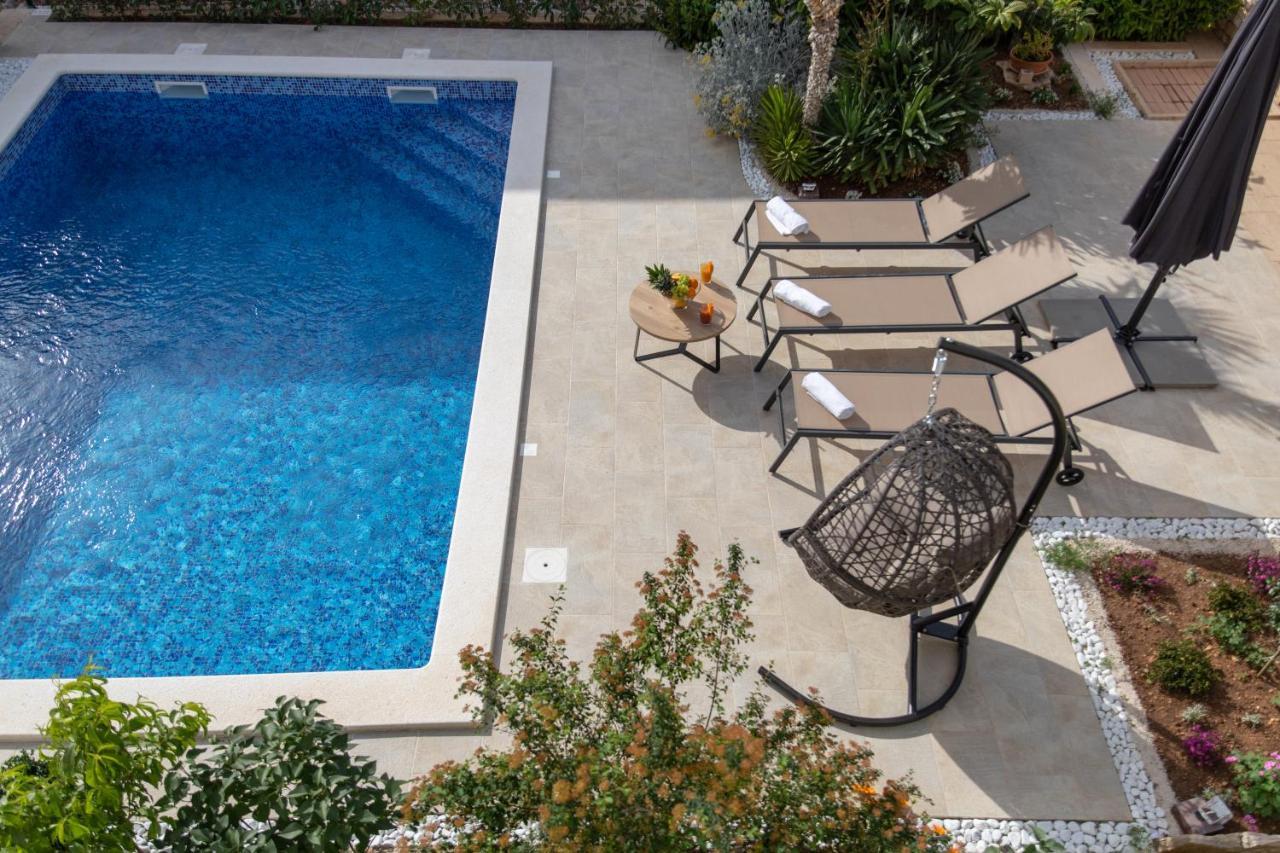 Villa Sun Garden - 4 Star Villa With Heated Swimming Pool, Quiet Bay, Bbq, 50M From The Sea Milna (Brac) Exterior foto
