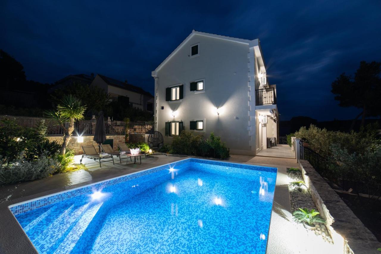 Villa Sun Garden - 4 Star Villa With Heated Swimming Pool, Quiet Bay, Bbq, 50M From The Sea Milna (Brac) Exterior foto